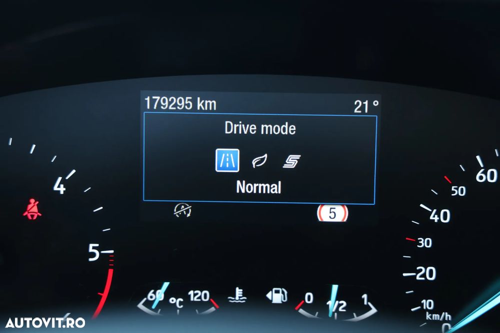 Ford Focus 2.0 TDCI Titanium - 34