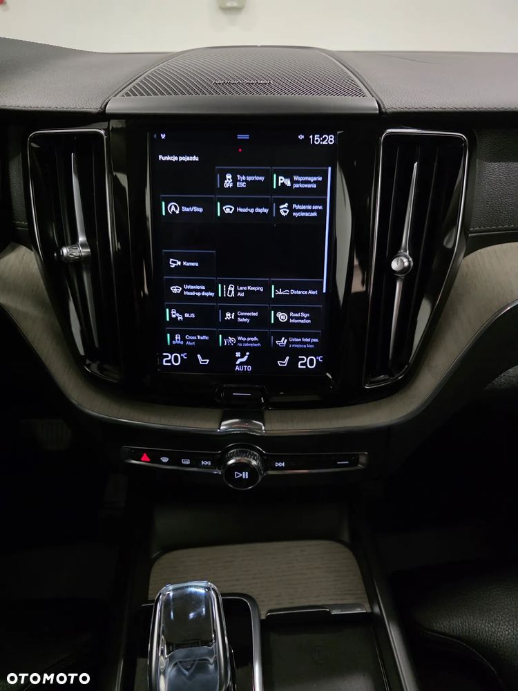 Volvo XC 60 B4 D Inscription - 12