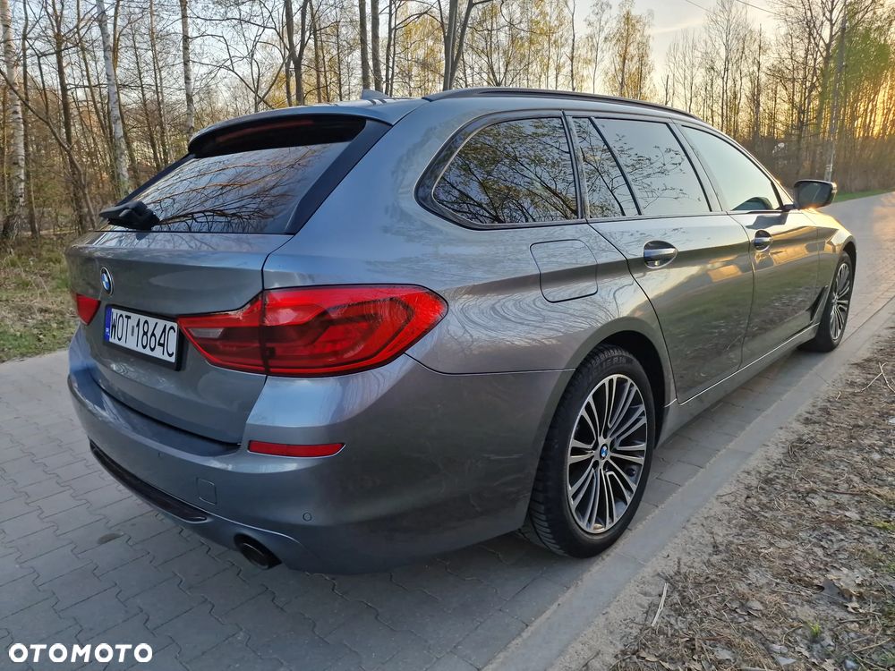 BMW Seria 5 520i Sport Line - 19