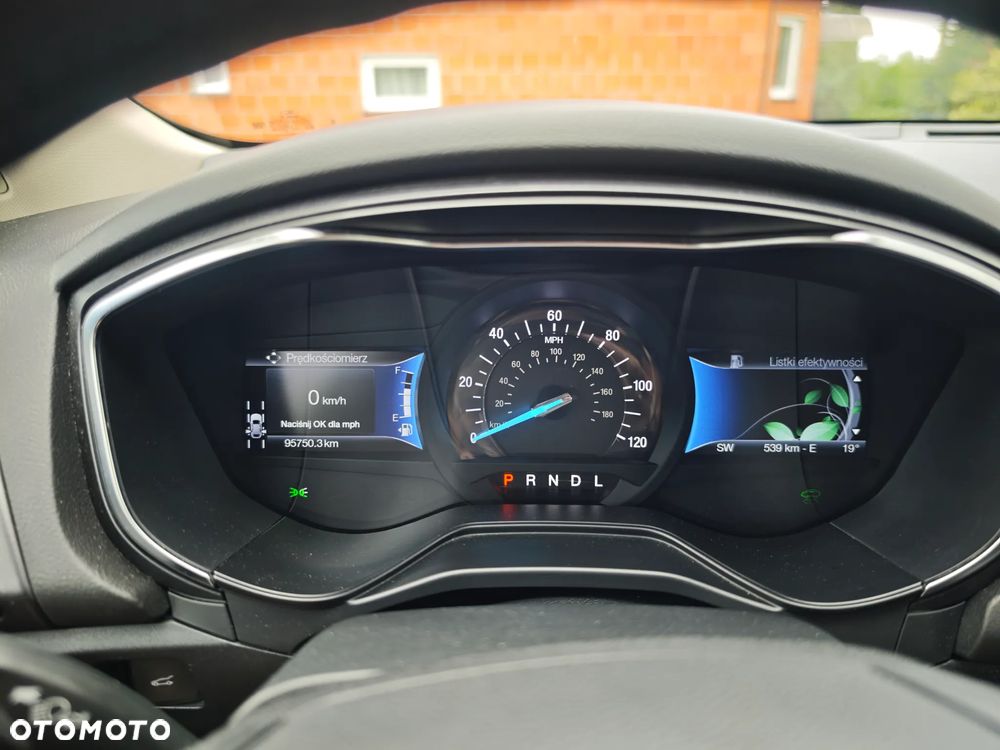 Ford Mondeo 2.0 Hybrid Titanium - 23