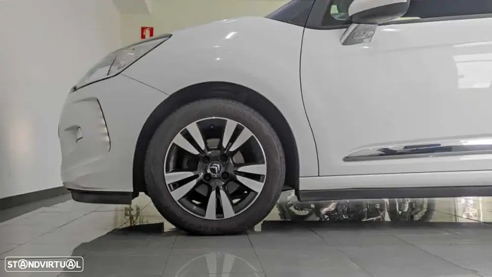 Citroën DS3 1.6 HDi Airdream So Chic - 11