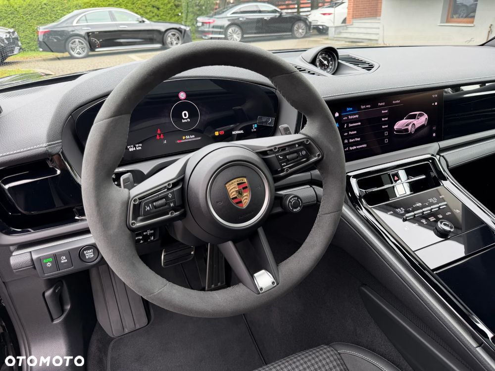 Porsche Panamera 4 - 36