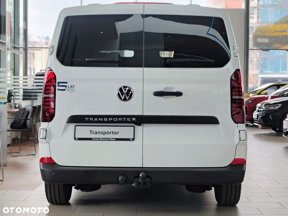 Volkswagen Transporter Transporter Kombi N1 silnik: 2,0 l TDI 150 KM / skrzynia biegów: 6-biegowa manualna rozstaw osi: 3500 mm - 5
