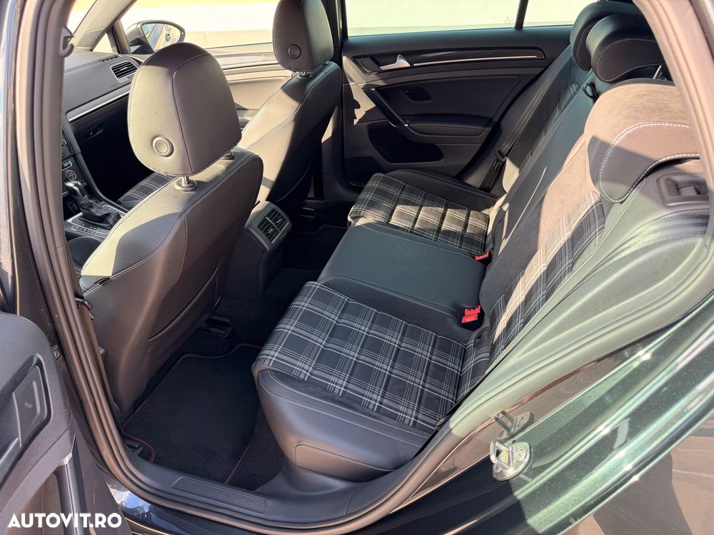 Volkswagen Golf GTD 2.0 TDI SCR DSG - 15