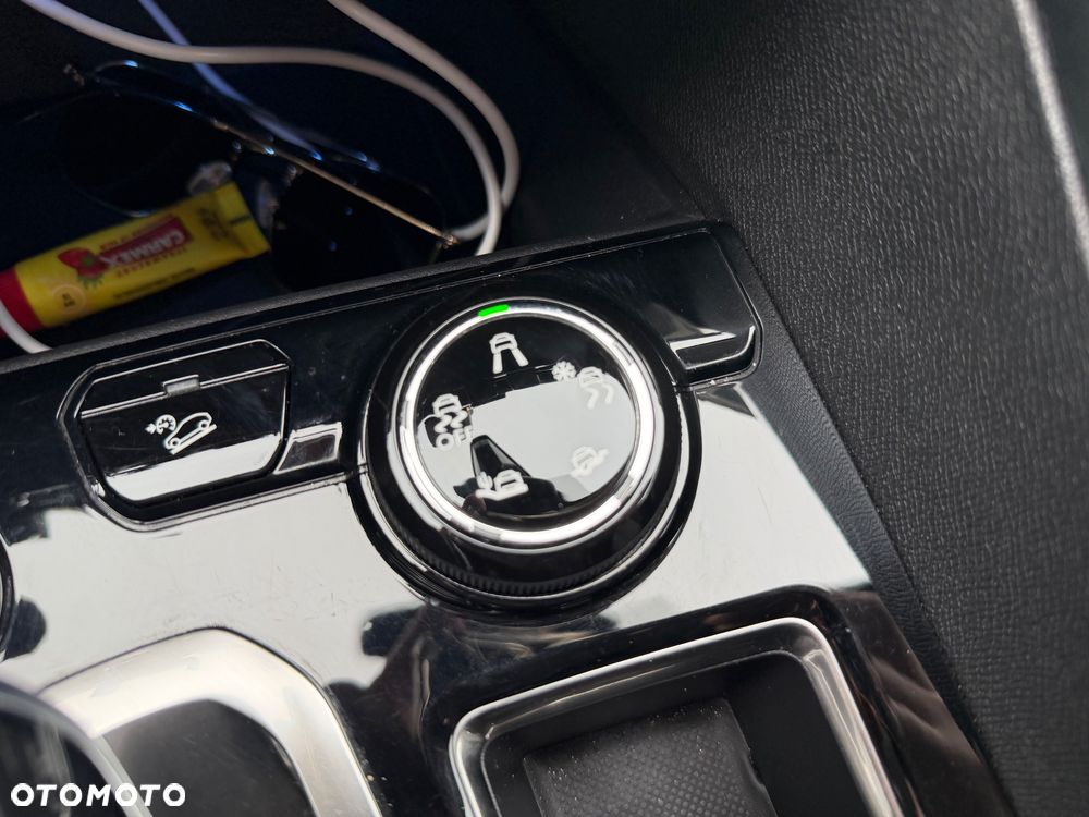 Peugeot 3008 1.2 PureTech Active S&S EAT6 - 23