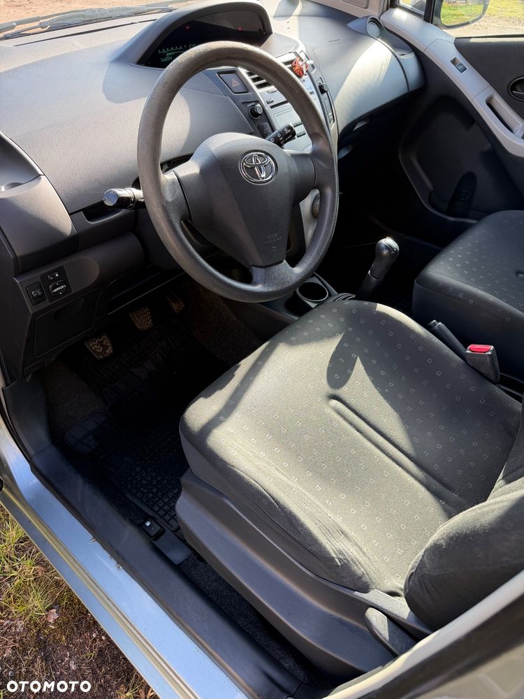 Toyota Yaris - 6