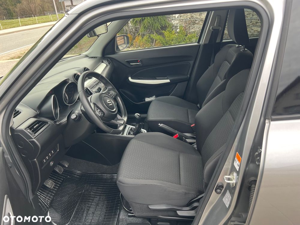 Suzuki Swift 1.2 Premium Plus - 11