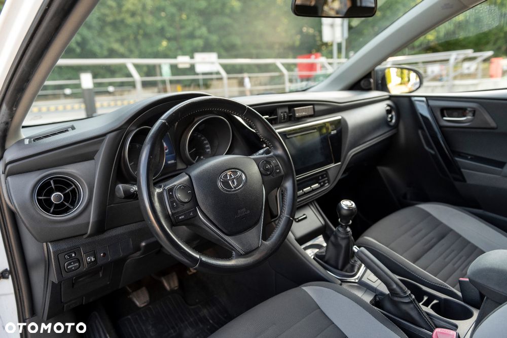 Toyota Auris 1.6 Active - 14