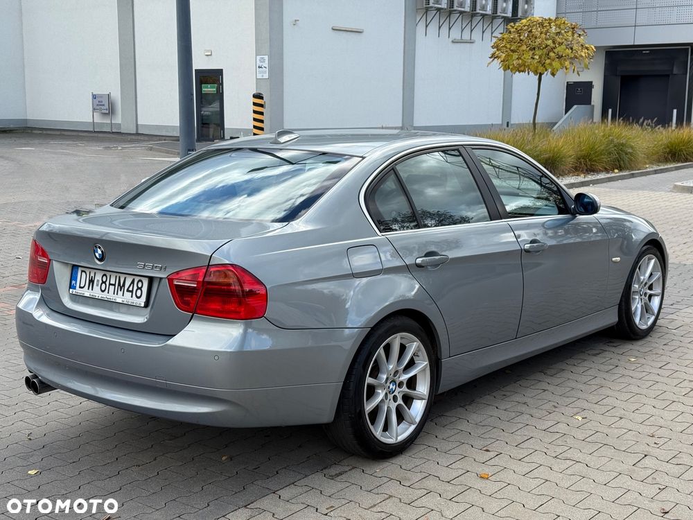 BMW Seria 3 330i - 8