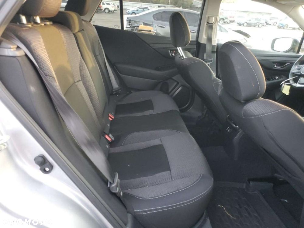 Subaru Outback - 12