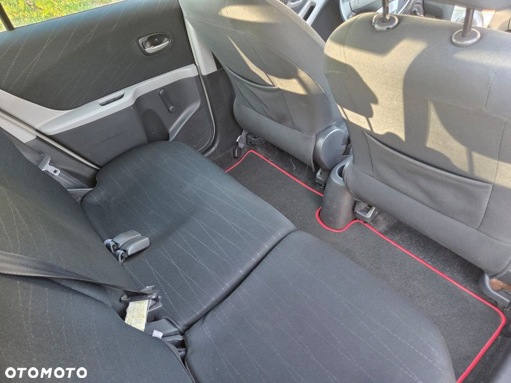 Toyota Yaris 1.4 D-4D Sol - 25