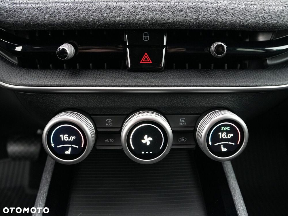 Skoda Superb 2.0 TDI SCR 4x4 Selection DSG - 34