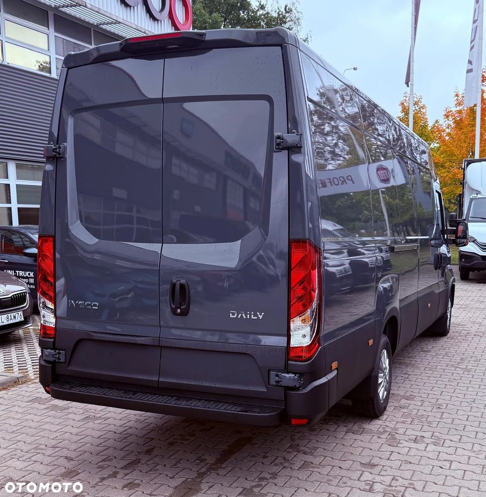 Iveco Daily 35S18 Automat - OKAZJA MAXI DŁUGOŚĆ 4680mm - 23