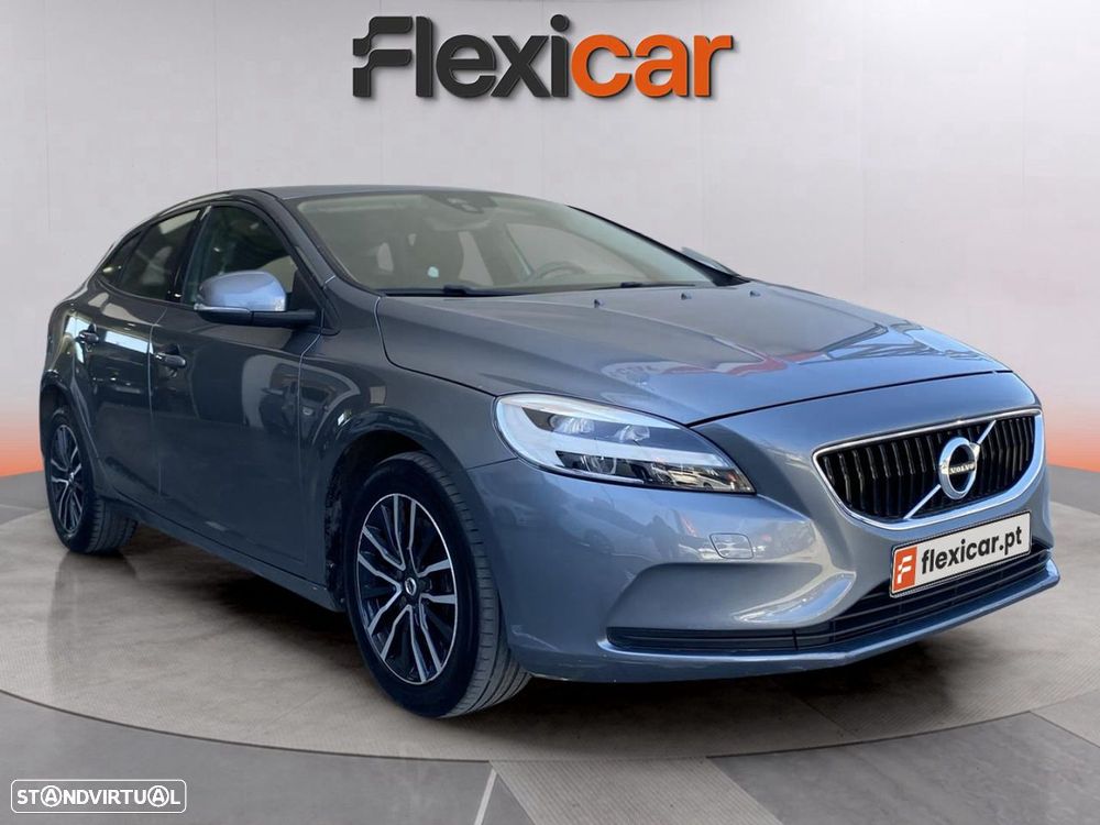 Volvo V40 2.0 D3 Momentum Geartronic - 1