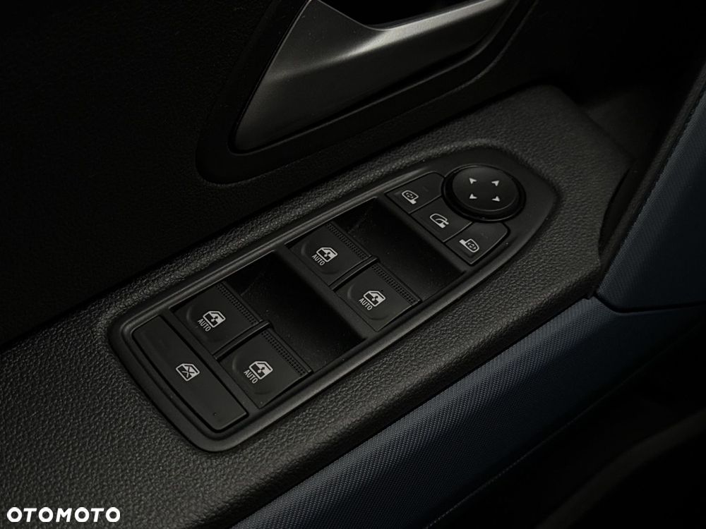 Dacia Duster 1.6 Full Hybrid 140 Journey MMT - 18