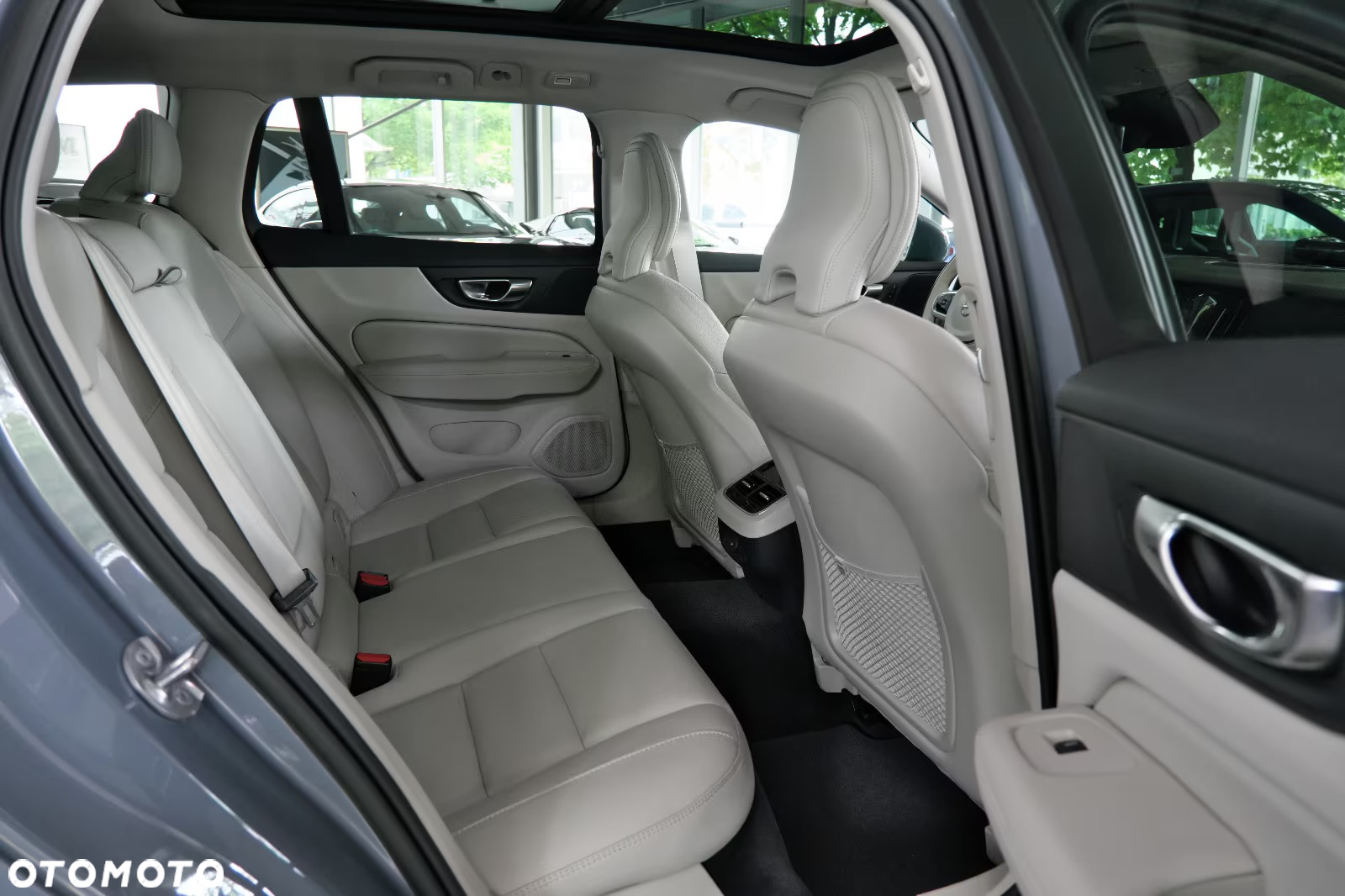 Volvo V60 Cross Country B4 D AWD Geartronic - 17
