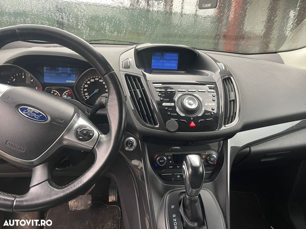 Ford Kuga 2.0 TDCi 4x4 Aut. Titanium - 2