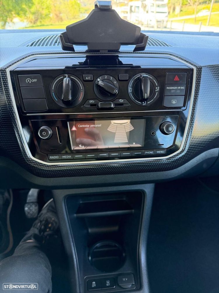 VW Up! 1.0 White - 12