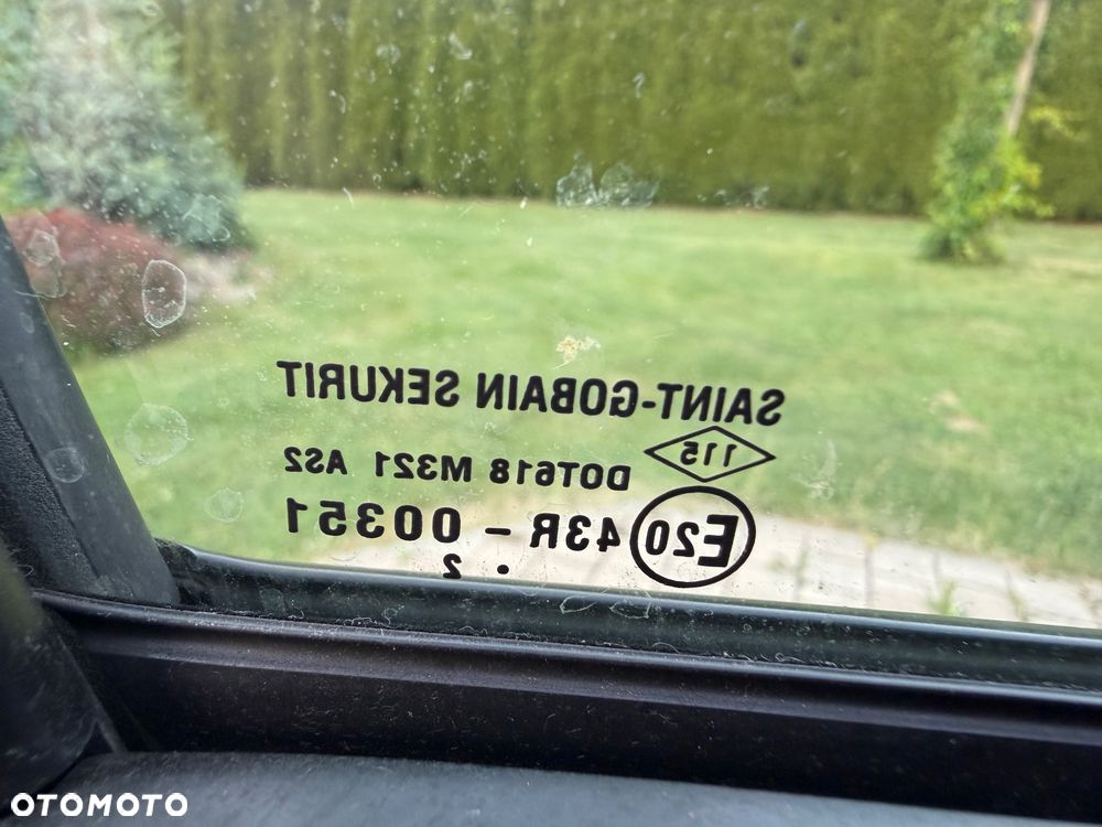 Dacia Duster 1.6 16V 4x2 Essentiel - 32