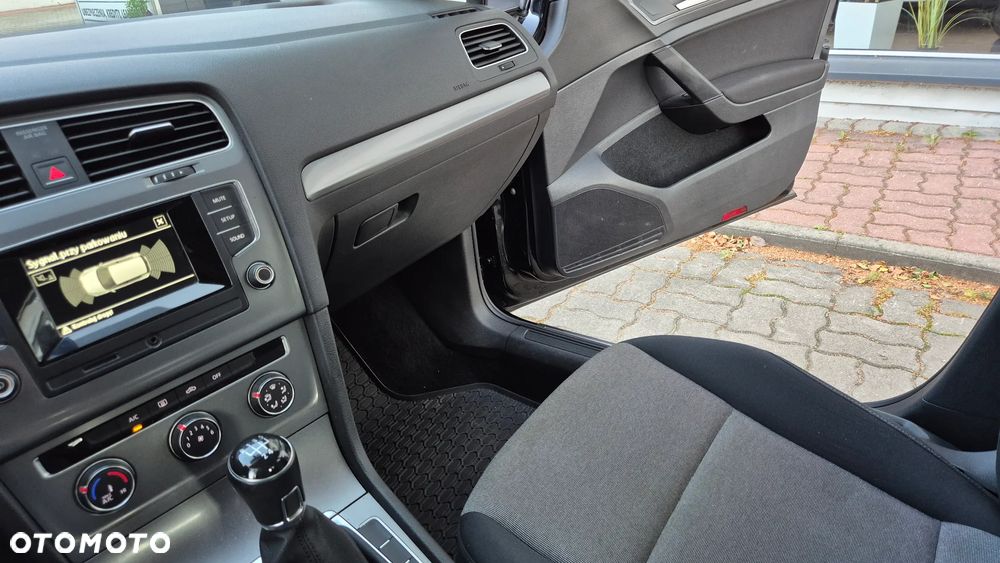 Volkswagen Golf 1.2 TSI BMT Trendline EU6 - 33