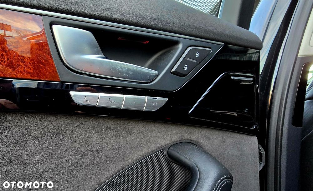 Audi A8 - 26