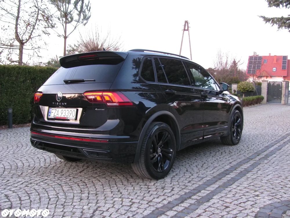 Volkswagen Tiguan 2.0 TDI SCR 4MotION DSG R-Line - 32
