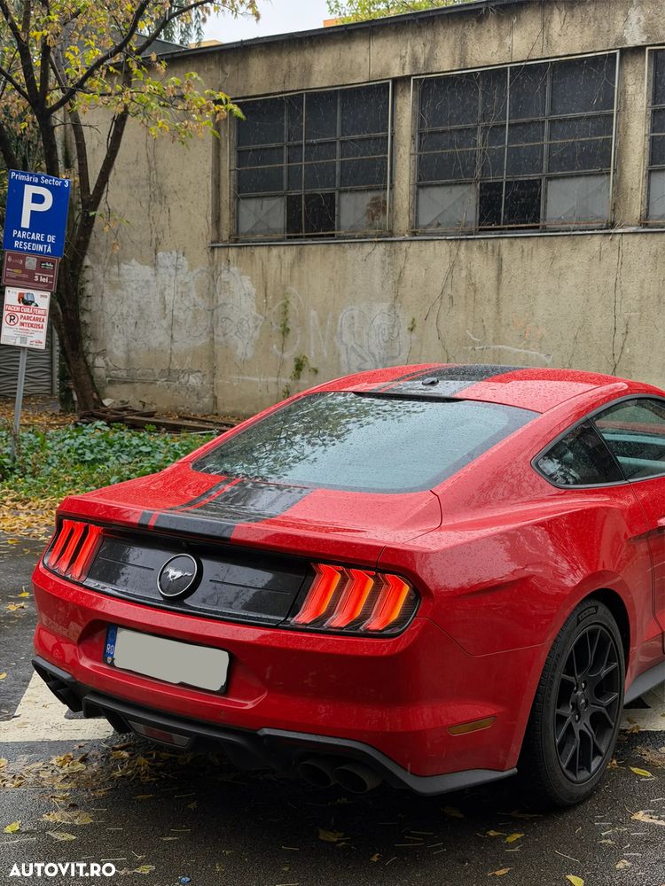 Ford Mustang - 5