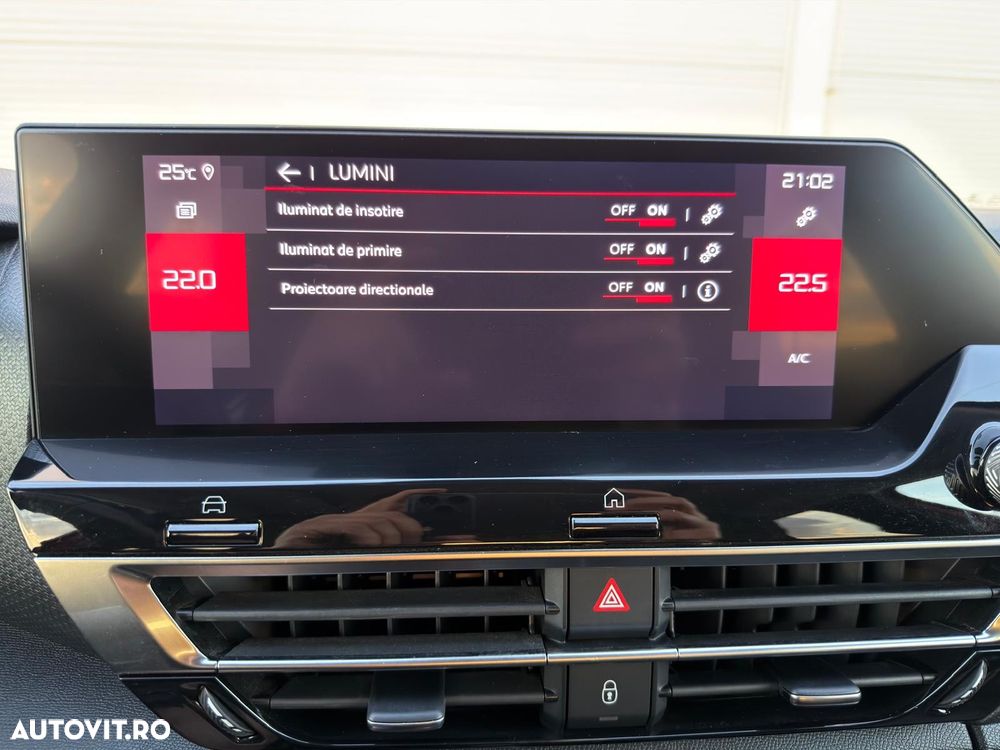 Citroën C4 PureTech 155 Stop&Start EAT8 SHINE - 19