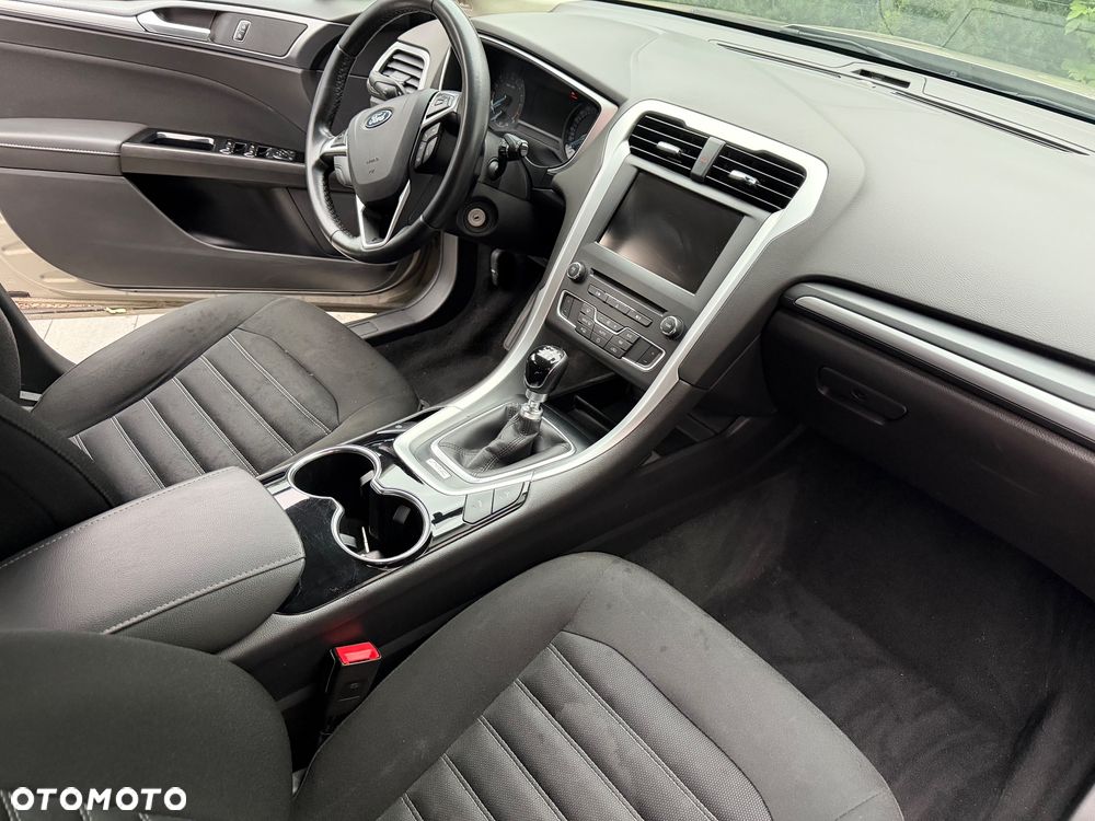Ford Mondeo 2.0 TDCi Titanium - 10