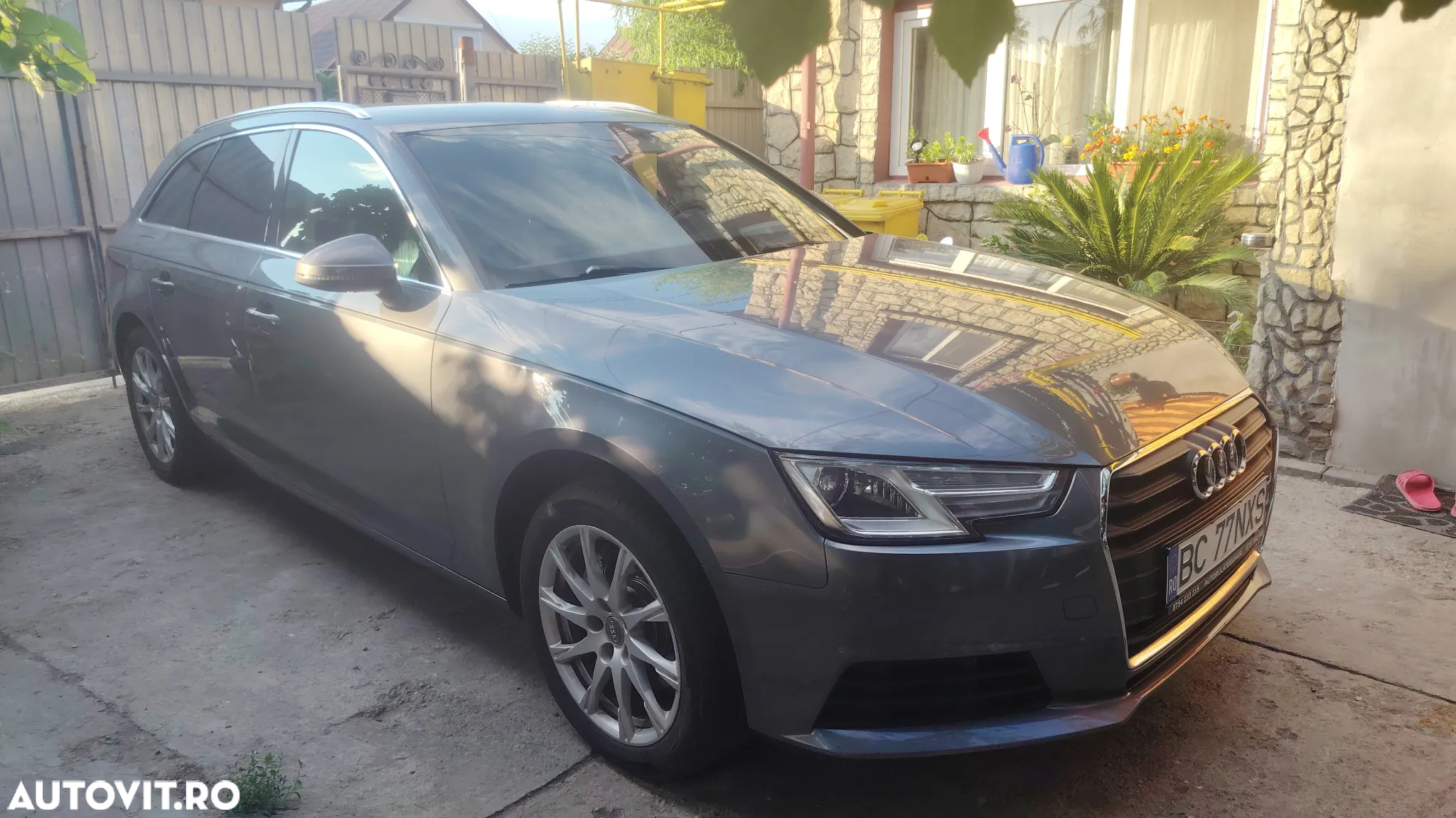Audi A4 2.0 TDI DPF clean diesel multitronic Attraction - 14