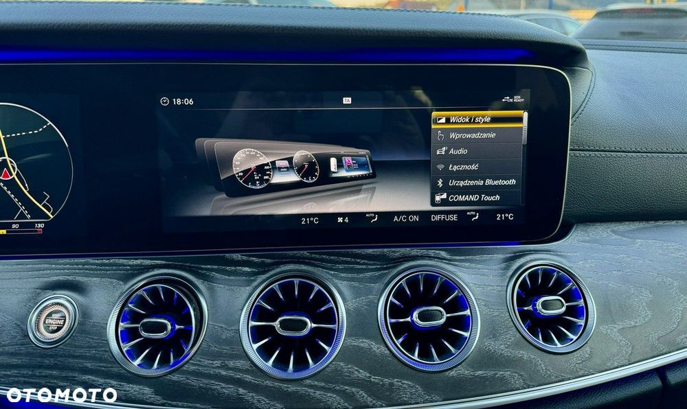 Mercedes-Benz CLS - 32