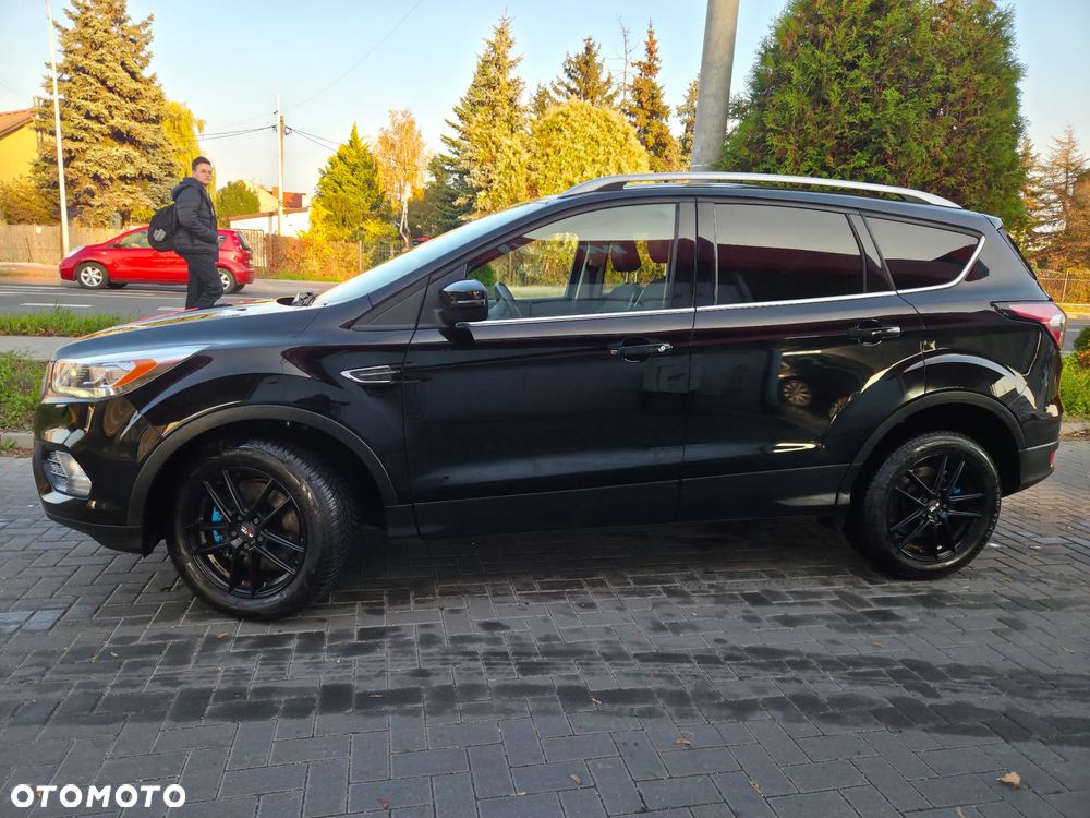 Ford Kuga 2.0 TDCi 2x4 Titanium - 6