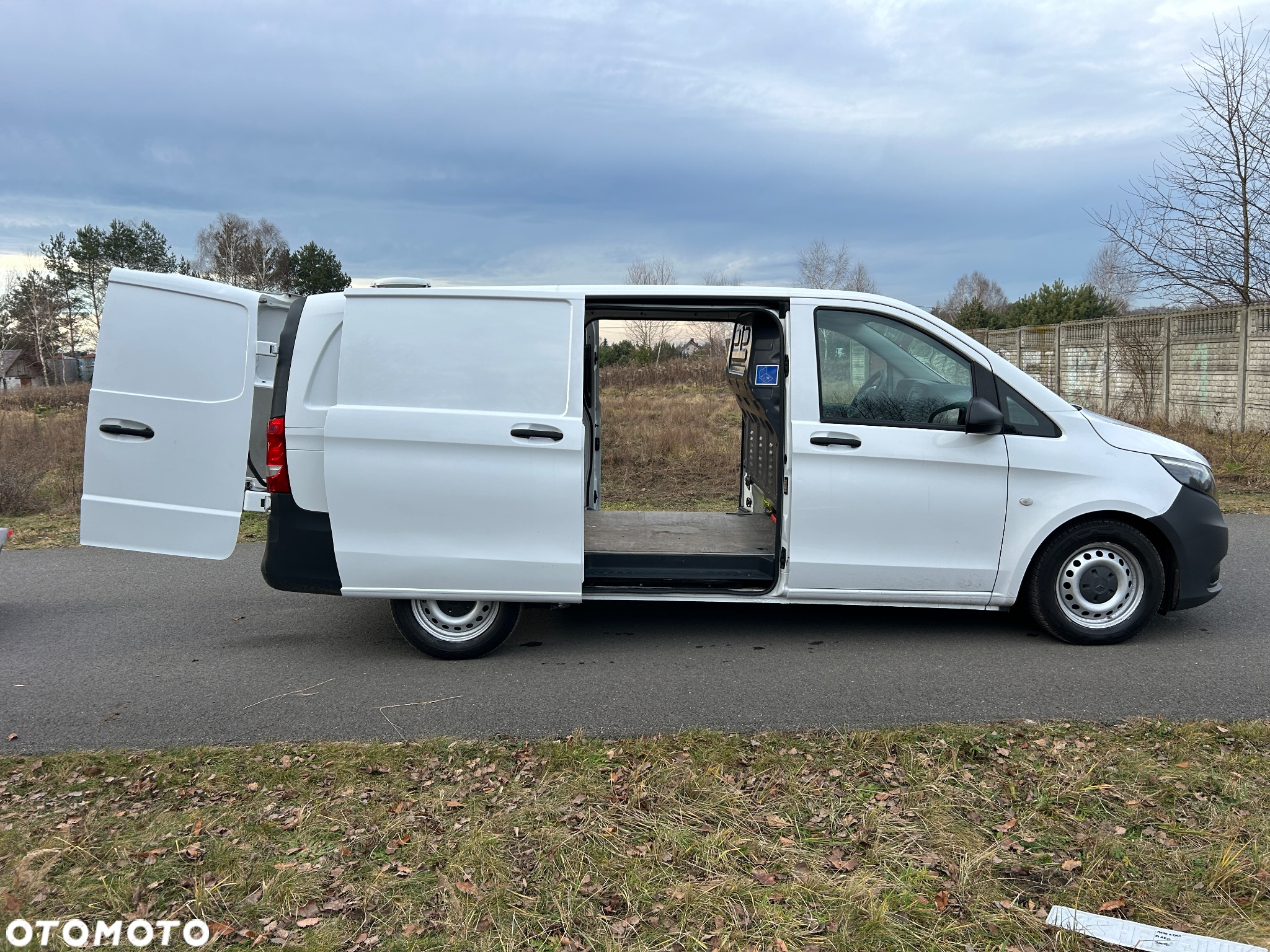 Mercedes-Benz VITO - 14