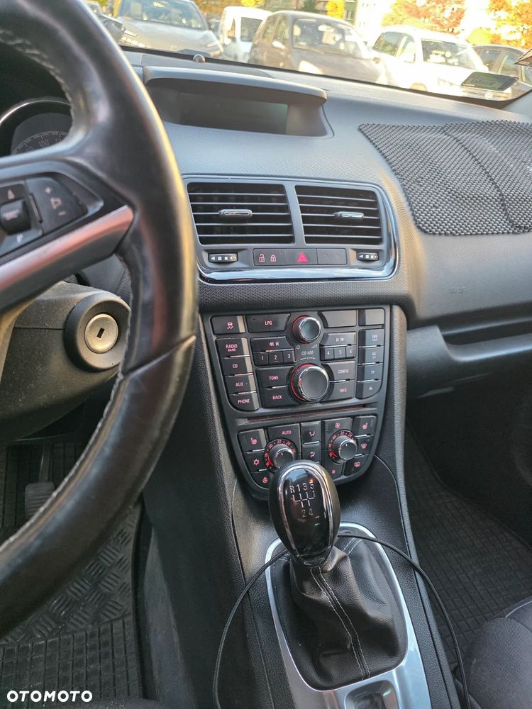 Opel Meriva - 8