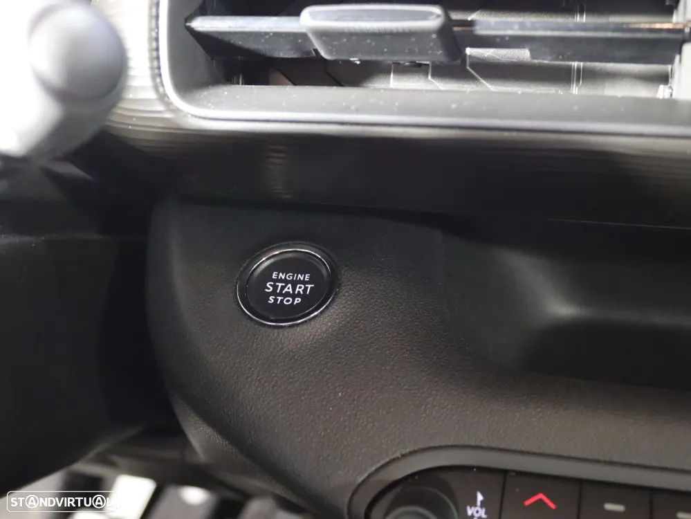Jeep Avenger 1.2 GSE T3 Altitude - 21