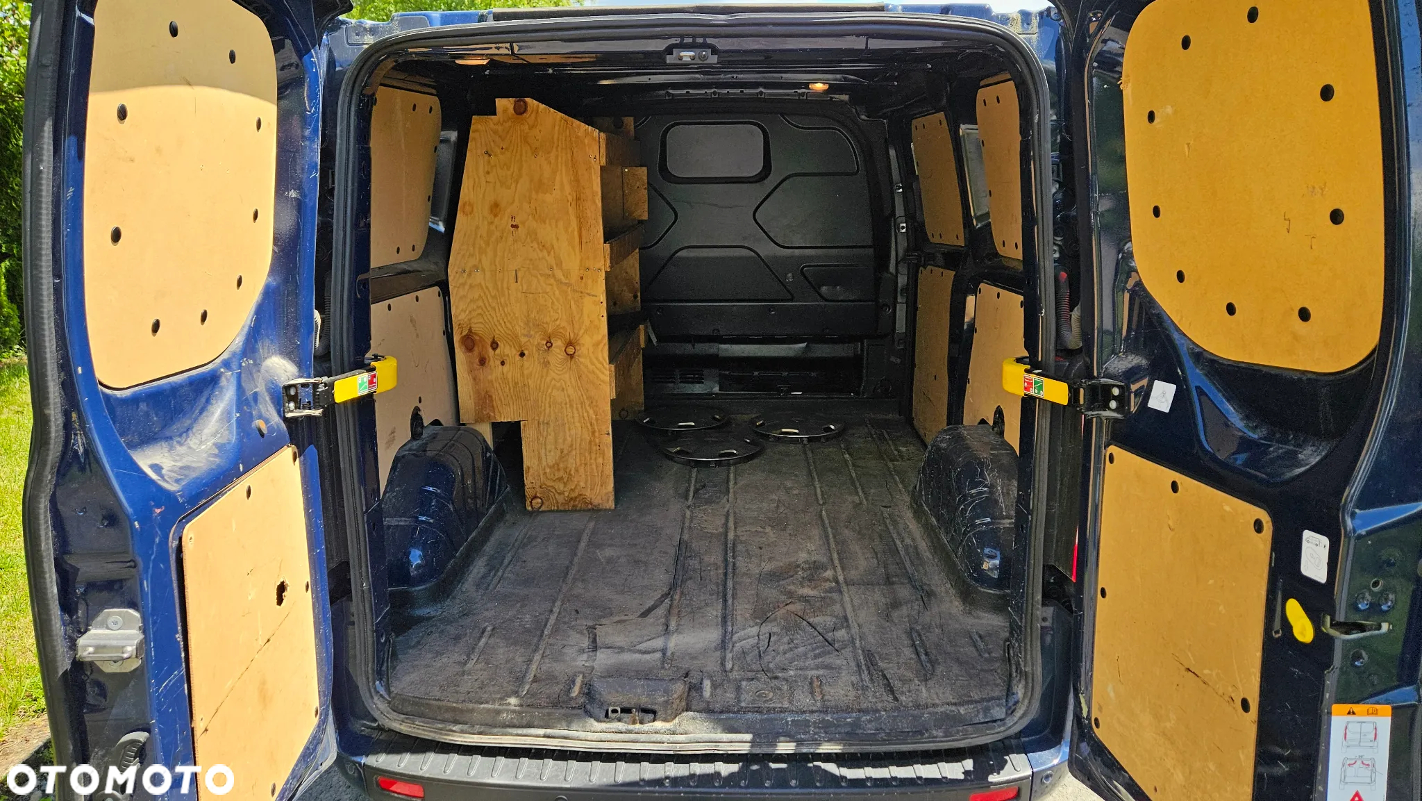 Ford Transit Custom - 13
