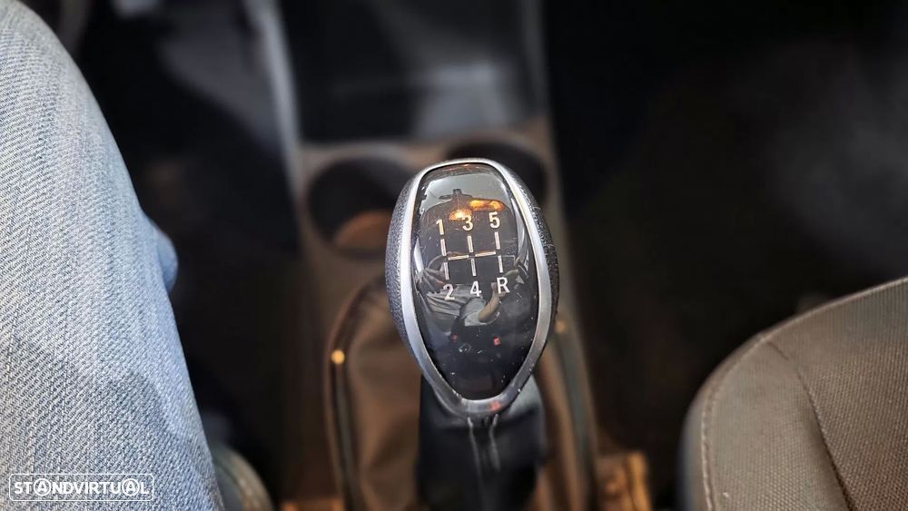 Opel Karl 1.0 Rocks FlexFuel - 11