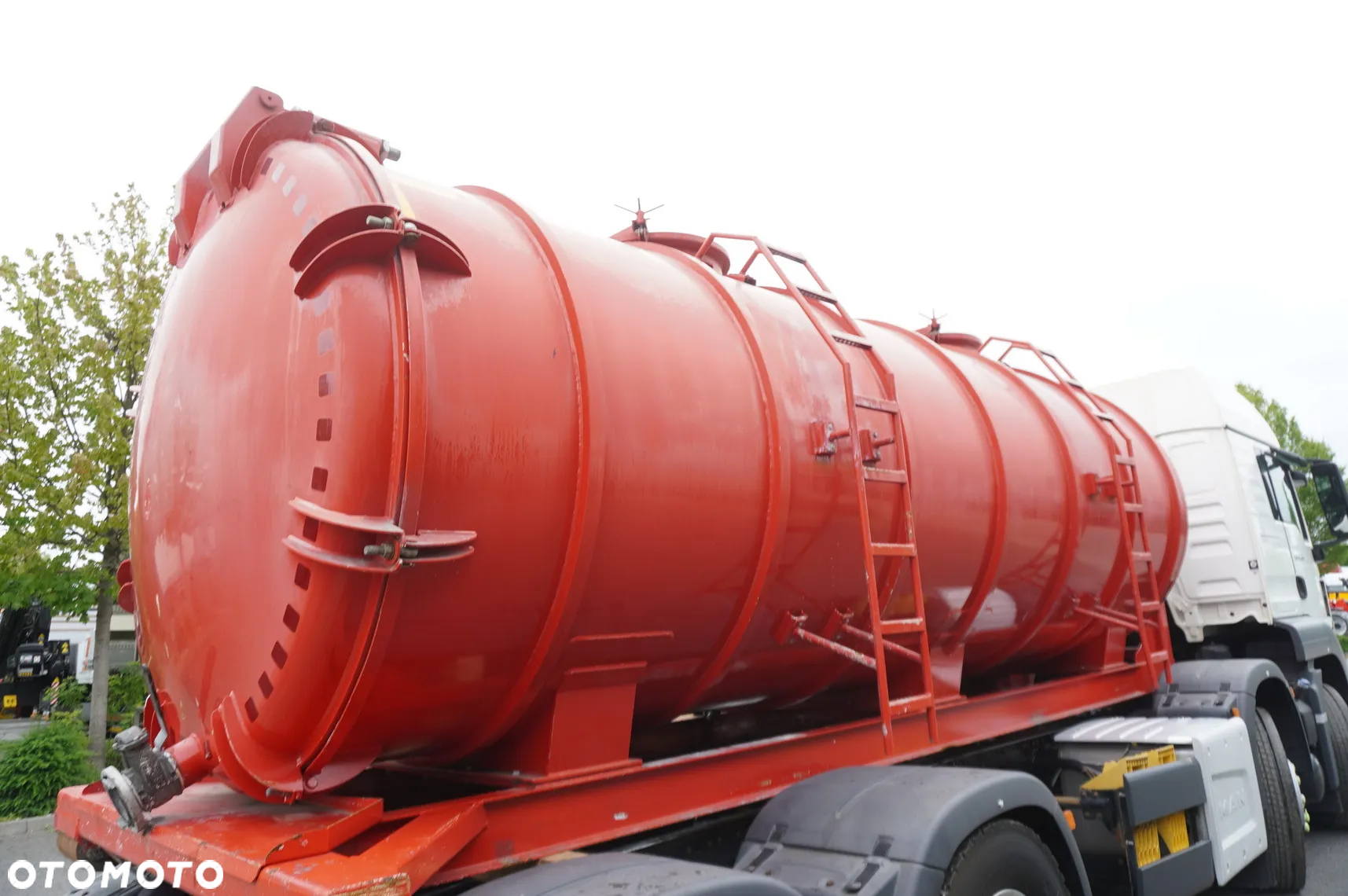 MAN TGS 35.420 8×2 / NOWA Beczka asenizacyjna 13000 l / 3 osie skrętne - 11