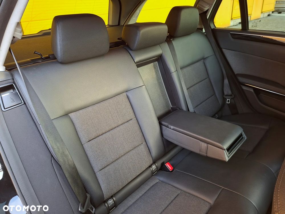 Mercedes-Benz Klasa E - 33