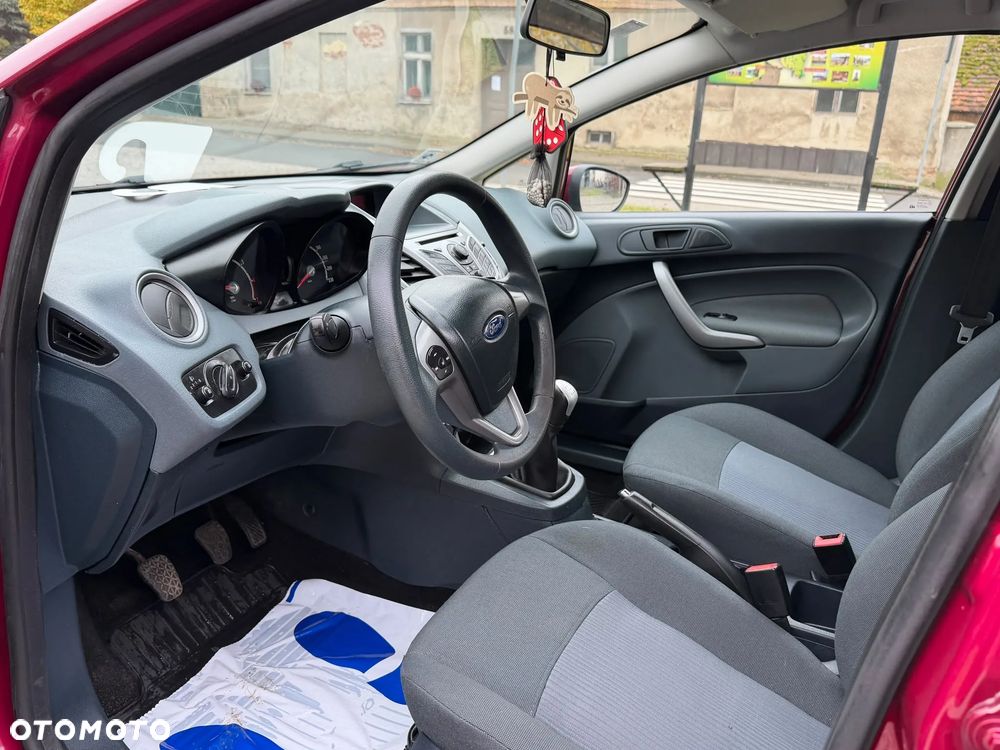 Ford Fiesta - 9