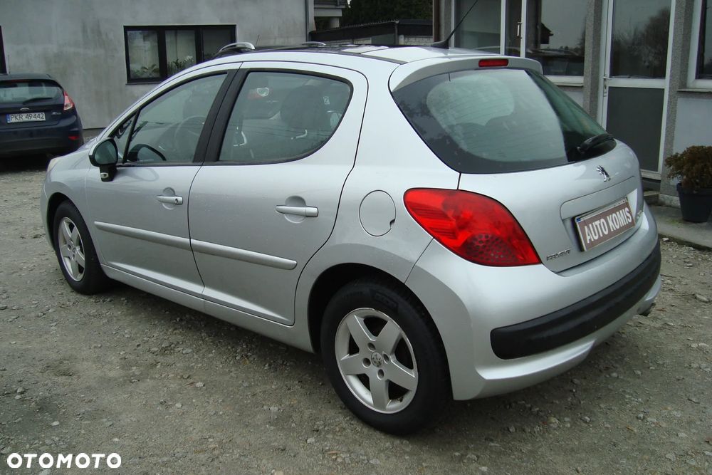 Peugeot 207 - 7