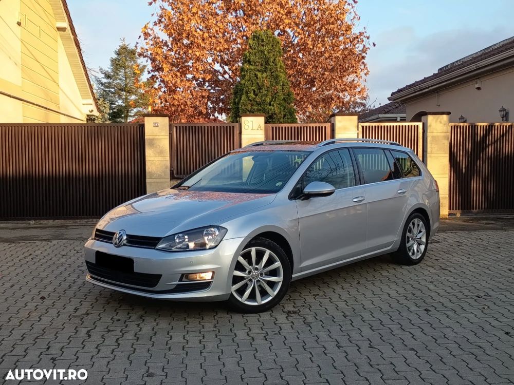 Volkswagen Golf - 1