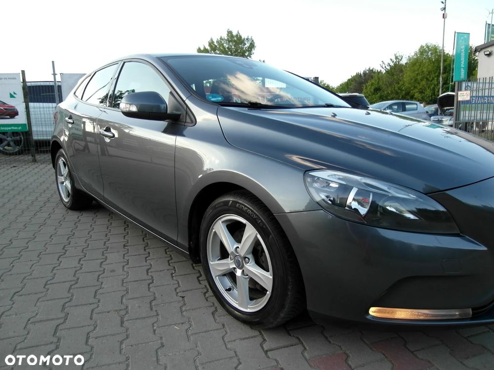 Volvo V40 D2 Kinetic - 14