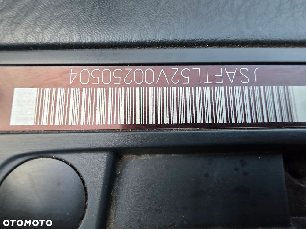 Suzuki Grand Vitara 2.0 - 18