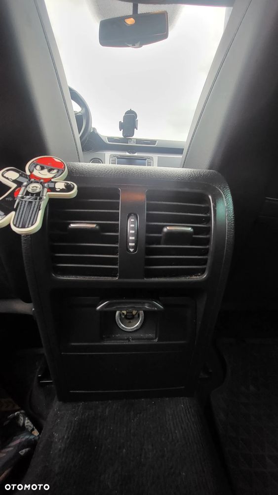 Volkswagen Passat 2.0 TDI Highline R-Style DSG - 16