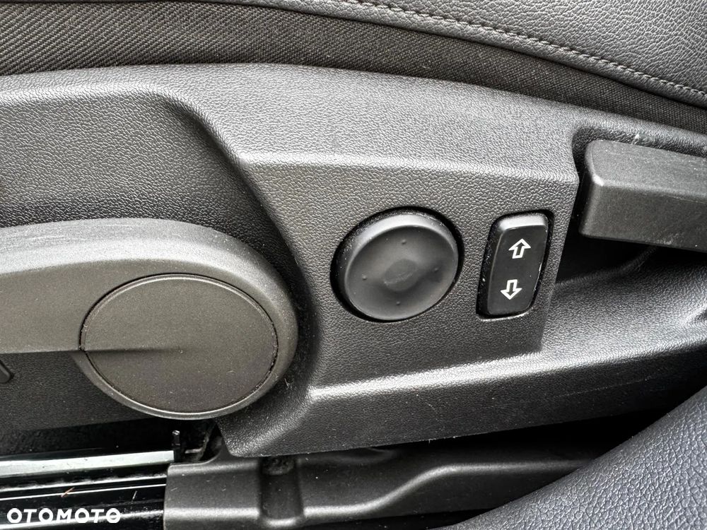 Opel Insignia 2.0 CDTI Sports Tourer Cosmo - 37