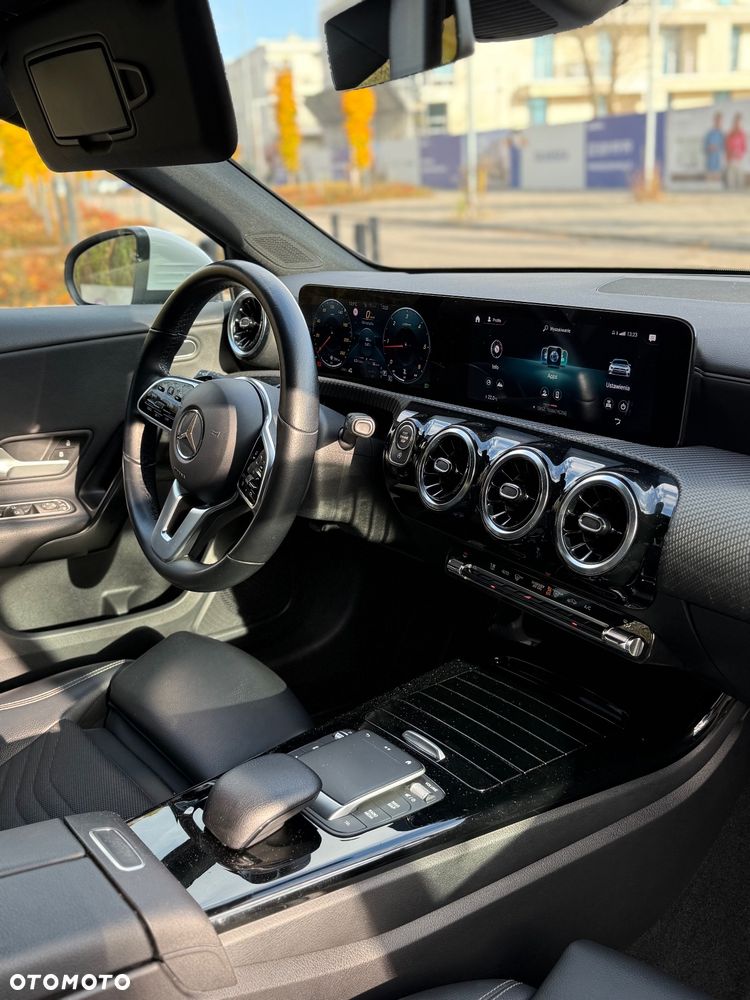 Mercedes-Benz Klasa A 180 d 8G-DCT - 8