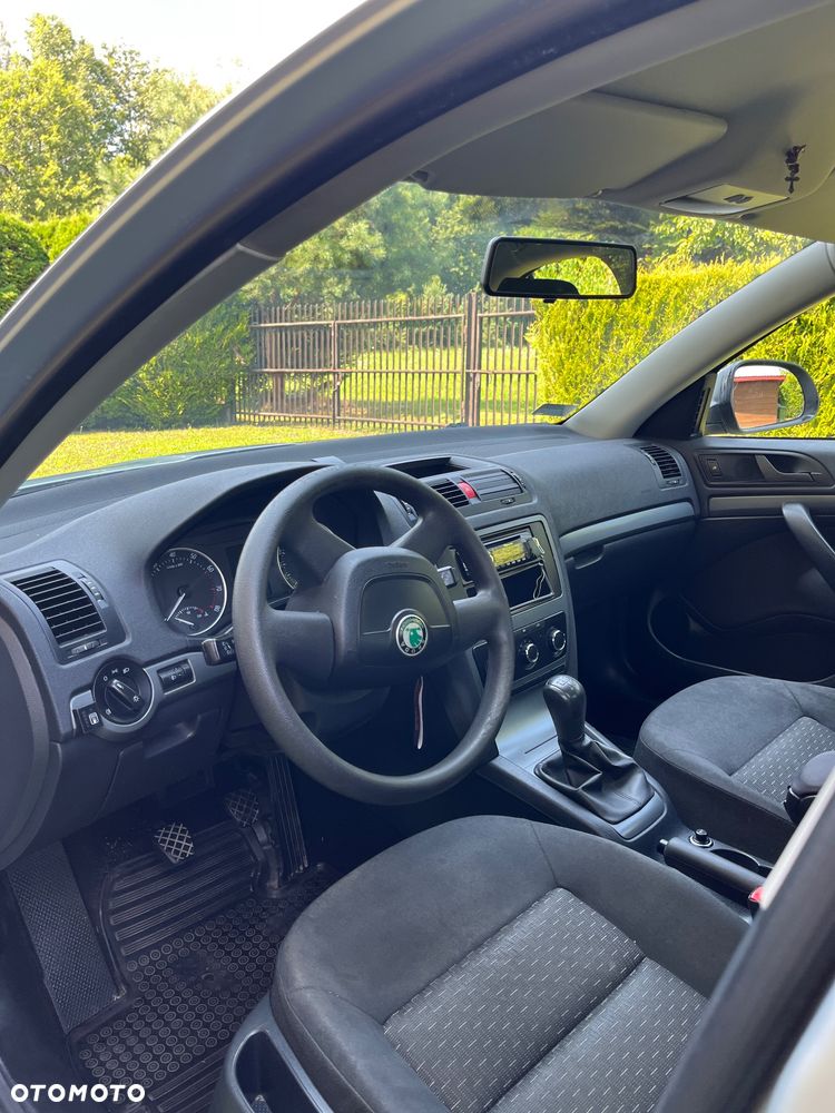 Skoda Octavia 1.6 Tour - 7