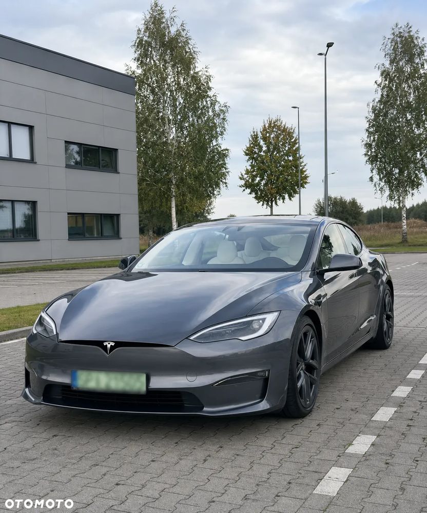 Tesla Model S AWD - 1