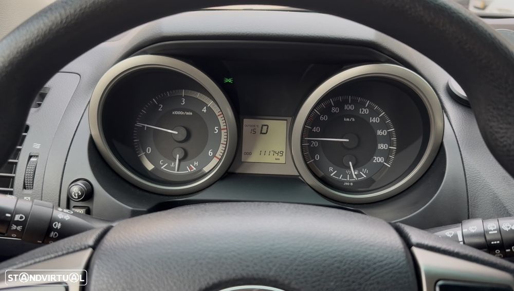 Toyota Land Cruiser - 4